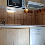 Calme Avec Garage Privatif Pres Du Centre A - Fr-1-517-61 Chamonix